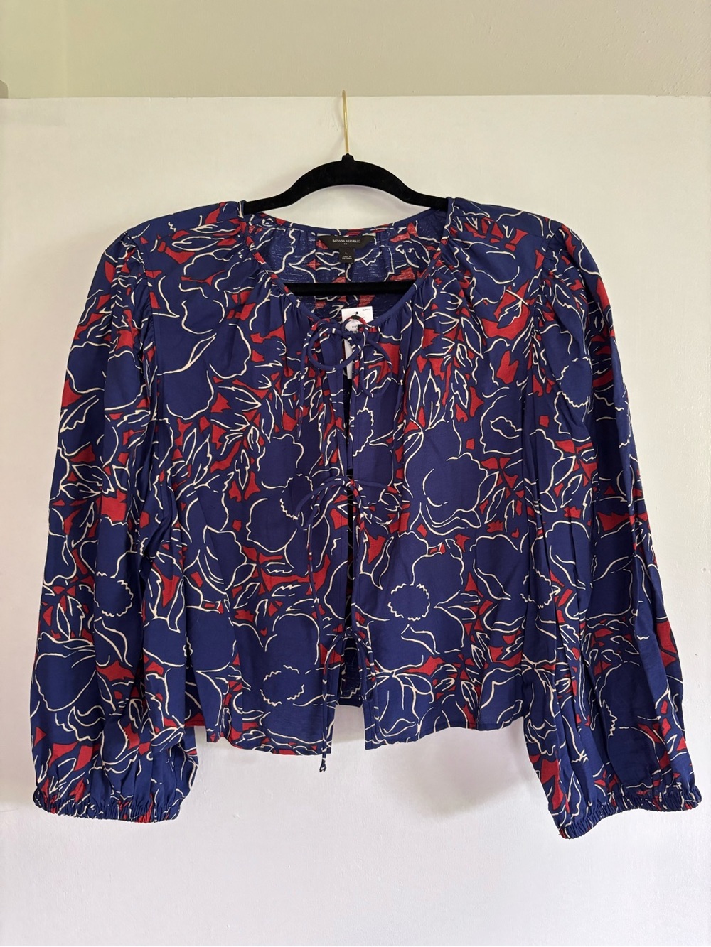 Banana Republic Factory Navy Floral Tie-Front Blouse - Picture 5 of 8